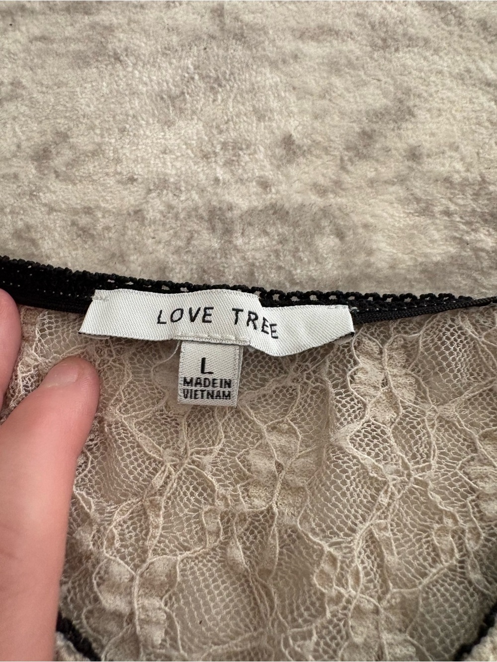Love Tree Cream Lace V-Neck Peplum Camisole - Picture 7 of 8